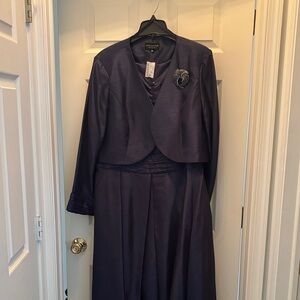 Giovanna Dark Navy 2 pc Dress with Decorative Brooch.